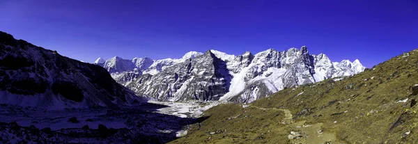 Panorama Pegunungan Dan Salju Himalaya Berjalan Sepanjang Sirkuit Everest Nepal — Stok Foto
