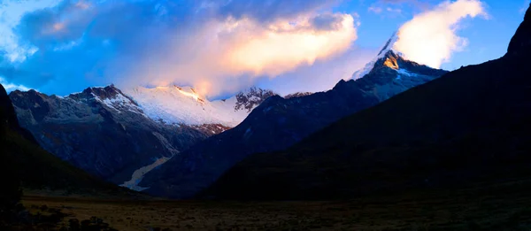 Cordillera Blanca Dağı Ndaki Dağ Vadi Panoraması Peru Daki Huaraz — Stok fotoğraf
