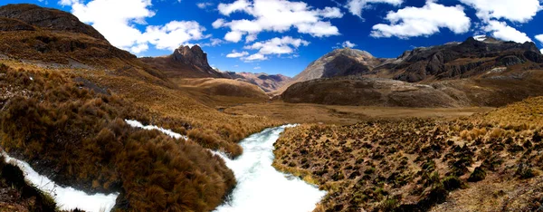 Panorama Von Bergen Und Gletscherflüssen Der Abgelegenen Cordillera Huayhuash Circuit — Stockfoto