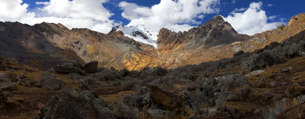 Panorama Montañas Nevadas Valle Remota Cordillera Huayhuash Circuito Cerca Caraz — Foto de Stock