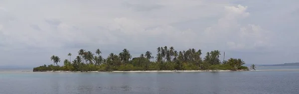 Остров Сан Блас Пальмовыми Деревьями Людей Делающих Колумбии Панамы Остров — стоковое фото