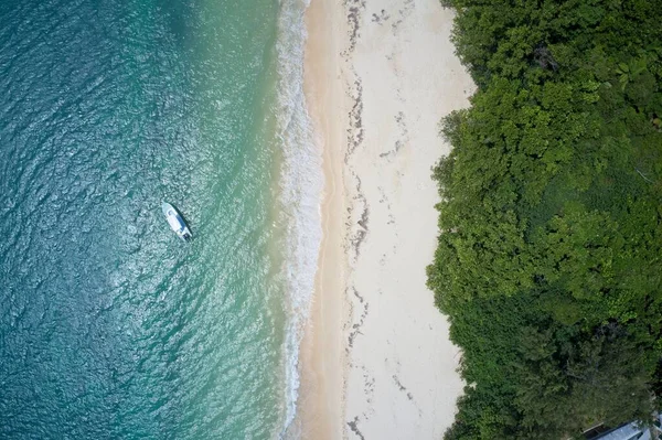 Aerial View Single Kayak Backdrop Sea Sand Beach Curieuse Island — Stockfoto