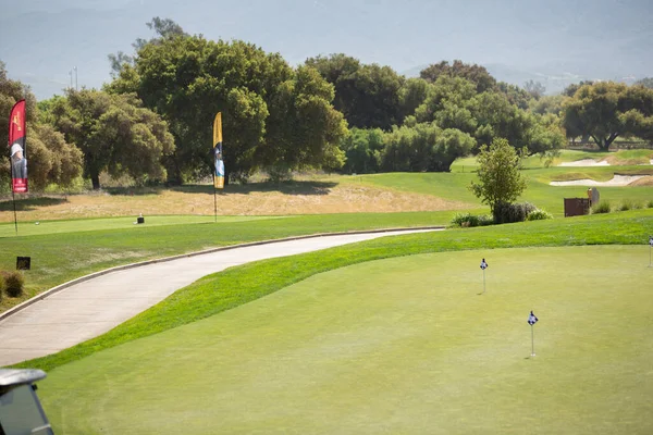 テメキュラ カリフォルニア州 アメリカ 2021 ペチャンガリゾート カジノのジャーニーエンドゴルフコースでのプーティング練習場の眺め — ストック写真