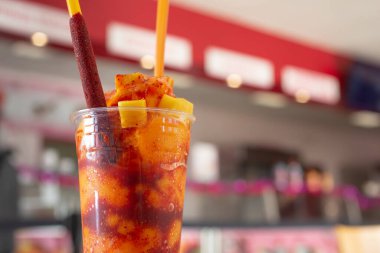 Mangonada içkisi manzarası.