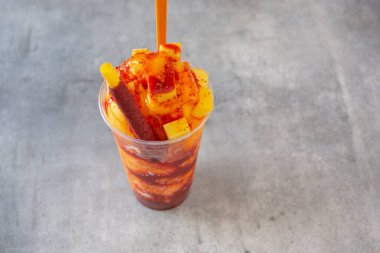 Mangonada içkisi manzarası.
