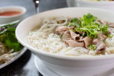 Bir kase sığır eti manzarası.