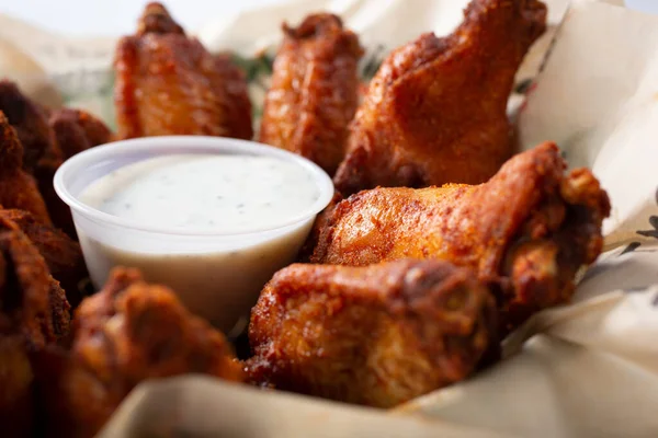 Una Vista Cerca Plato Alas Pollo Sazonadas — Foto de Stock