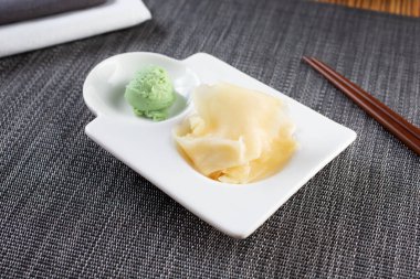 Zencefil ve wasabi sosu manzarası.
