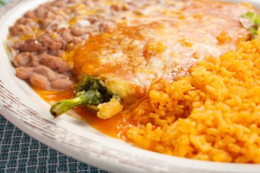 Chile relleno tabağı manzarası.
