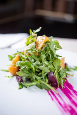 Roka soslu pancar salatası manzarası..