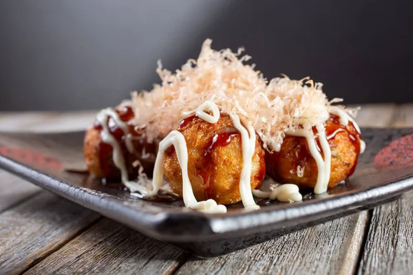 View Plate Takoyaki Which Japanese Deep Fried Octopus Meat Balls — Stockfoto