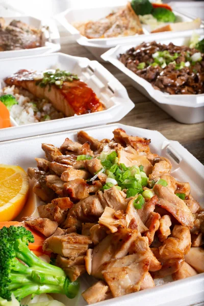 View Several Teriyaki Combination Entrees Table — 스톡 사진