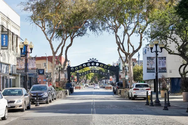 ポモナ カリフォルニア アメリカ 2020 ポモナのダウンタウンに位置する2番街からの眺め — ストック写真