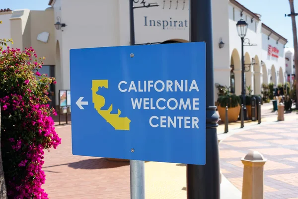 米国カリフォルニア州サンクレメンテ 2020 サンクレメンテのアウトレットにあるカリフォルニア ウェルカム センターの看板 — ストック写真