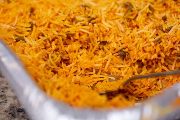 Closeup View Catering Tray Filled Adas Polow Persian Rice Lentils — Stok fotoğraf