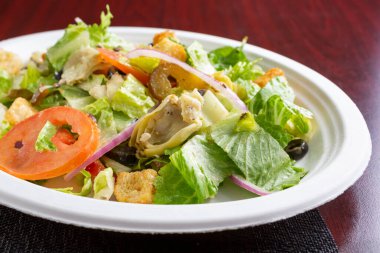 Yunan usulü salata manzarası.