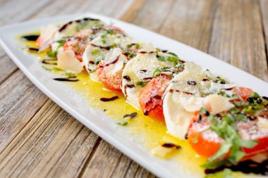 Caprese plakasının görüntüsü.