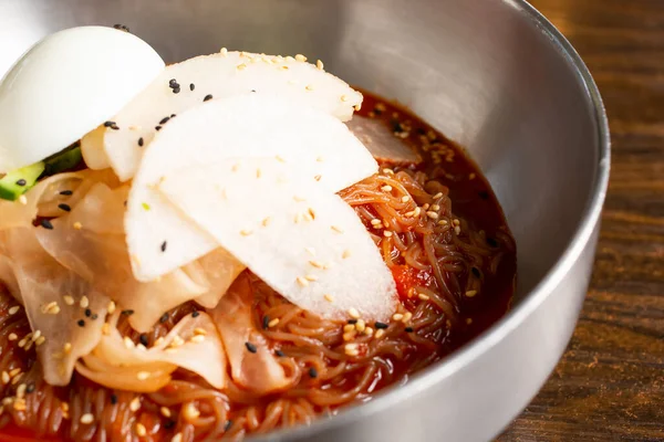 Baharatlı karabuğday çorbası manzarası.