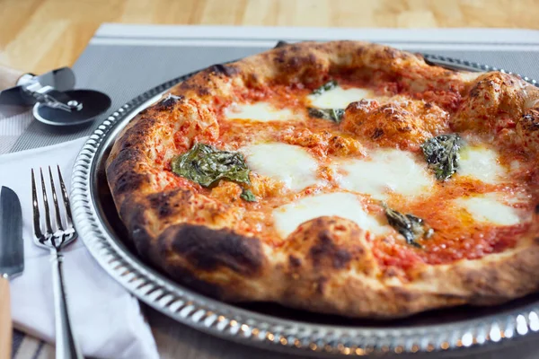 Margherita pizza turtası manzarası.