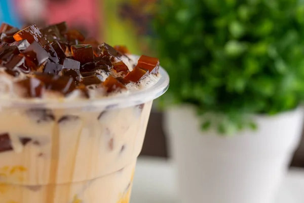 Closeup View Asian Milk Tea Beverage — стоковое фото