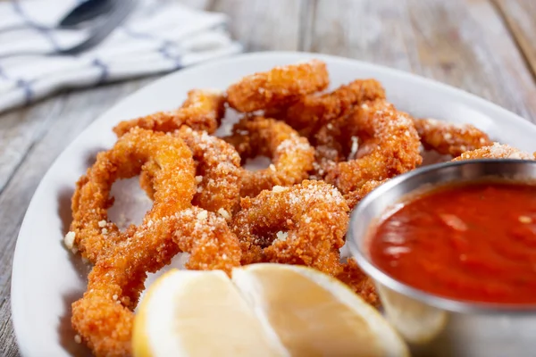 View Plate Deep Fried Calamari Rings Side Marinara Sauce Lemon — Stock Photo, Image