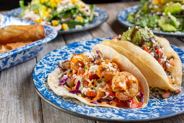 View Tex Mex Meal Layout Restaurant Kitchen Setting Featuring Shrimp — Fotografia de Stock