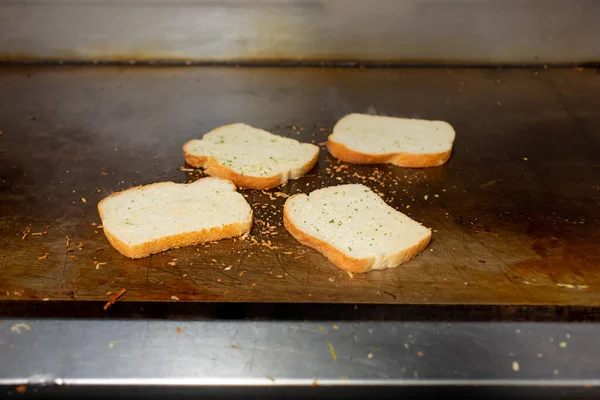 View Toast Bread Grilling Griddle Restaurant Kitchen Setting — Foto de Stock