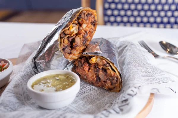 Los Angeles, California, ABD - 05-09-2019: Carne asada burrito manzarası.