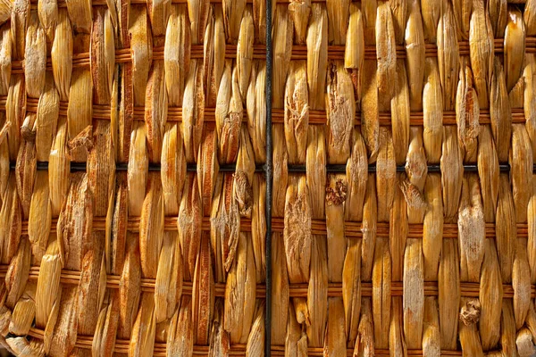 Hasır Sepet Dokusunun Dikey Dokuma Desenli Arkaplan Resmi Olarak Yakın — Stok fotoğraf