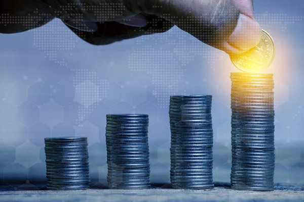 Investor online saving concept, Online Investment Savings, Online Stock Investors, Internet Financial Transactions, Save Monney for Investors Using Internet to Trade Stocks or Trade Fund