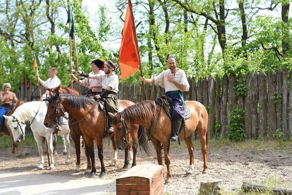 Zaporozhye Kozakken Uit Het Zaporozhye Leger Nationale Kostuums Paard — Stockfoto