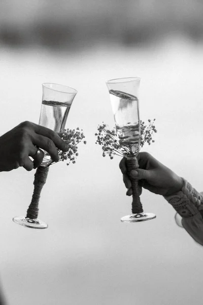クリスタルのワインとシャンパンのウェディンググラス — ストック写真