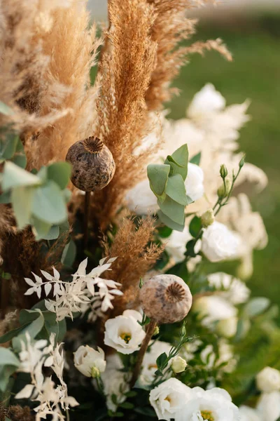 Elegantes Decoraciones Boda Hechas Flores Naturales Elementos Verdes — Foto de Stock