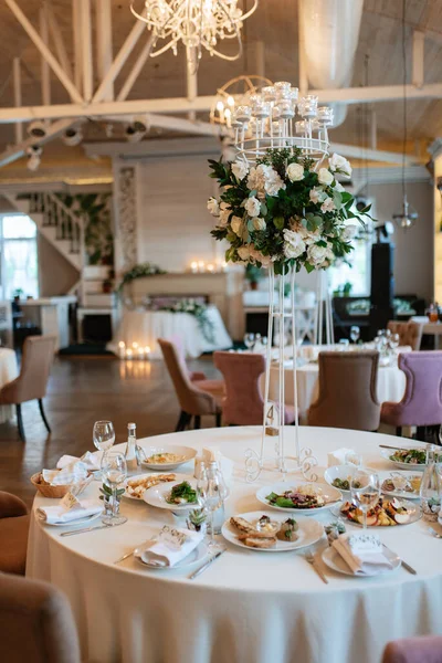 Salón Banquetes Para Bodas Decoración Salón Banquetes Decoración Atmosférica — Foto de Stock