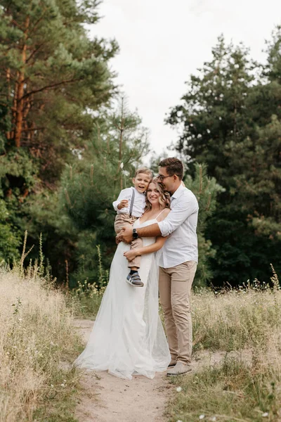 Happy Family Three Dad Mom Son Walk Woods — Stockfoto