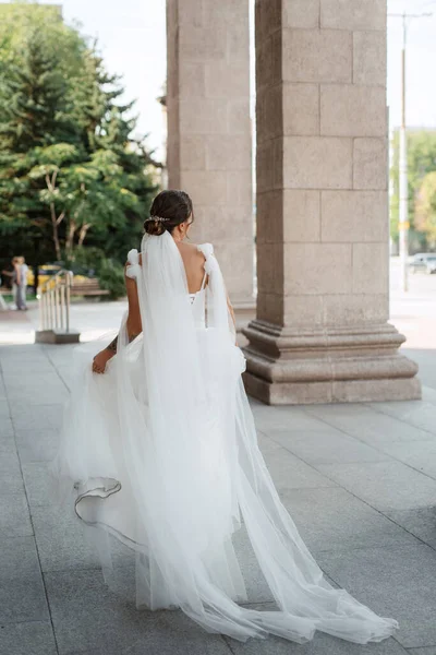Young Woman Bride White Dress Urban Atmosphere — 스톡 사진