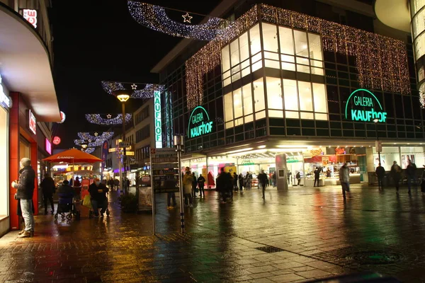 December 2021 Paderborn North Rhine Westphalia Germany Shopping Street Kaufhof Стоковая Картинка