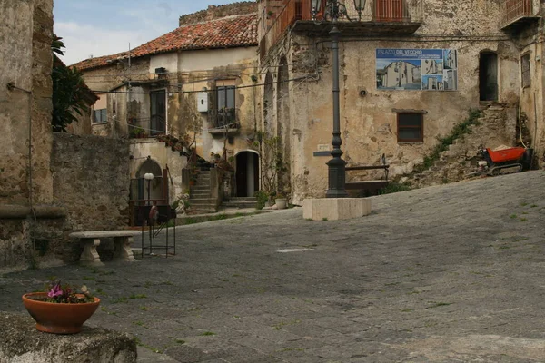 Παλιό Κτίριο Ένα Δρομάκι Στην Παλιά Πόλη Της Agricola Cilento — Φωτογραφία Αρχείου