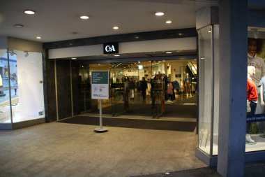 Paderborn, Kuzey Ren-Vestfalya, Almanya, 11 Mart 2022, Tekstil mağazası C & A