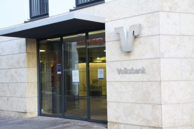 Paderborn, Kuzey Ren Westphalia, Almanya, 18 Kasım 2020, Paderborn 'daki Volksbank' a giriş.,