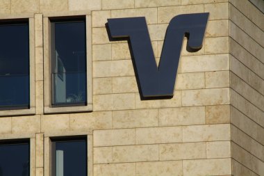 Paderborn, Kuzey Ren Westphalia, Almanya, 09 Mart 2020, Paderborn 'daki Volksbank logosu.,