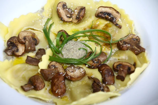 Close Pasta Porcini Mushrooms Mushrooms Italian Dish — Stock Photo, Image