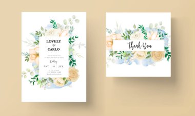 Güzel el yumuşak çiçekli düğün davetiyesi şablonu çiziyor