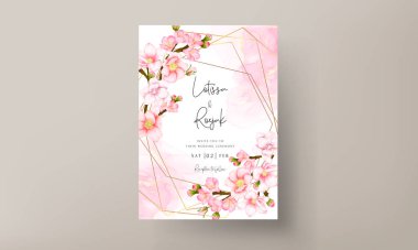 Güzel pembe çiçekli düğün davetiyesi seti