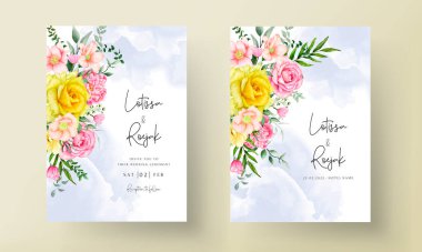 Çiçekli suluboya düğün davetiyesi seti.