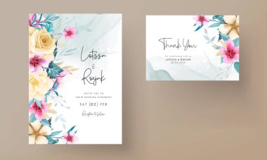 Zarif el çizimi düğün davetiyesi çiçek tasarımı