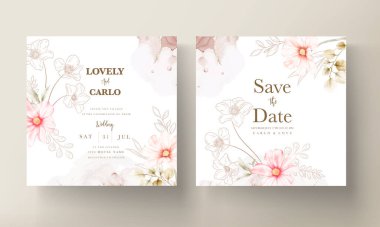 Güzel pembe çiçekli ve altın çiçekli davetiye kartı şablonu