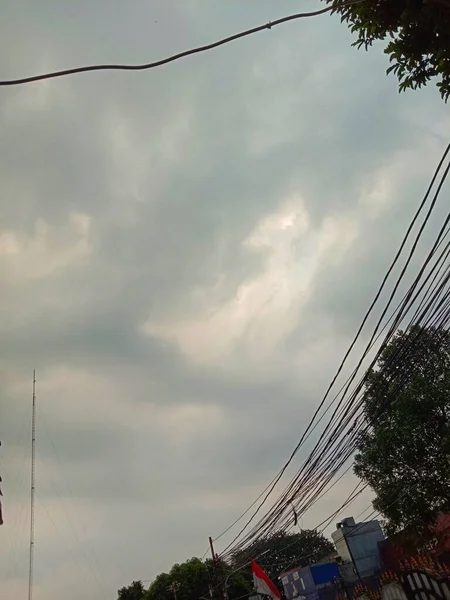 cloudy sky during the day