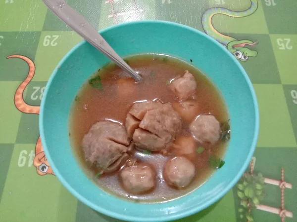 Boulettes Viande Sur Une Assiette Verte — Photo