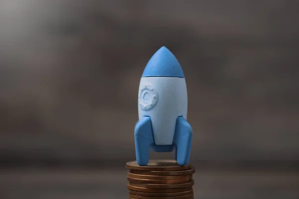 Rocket Coins Concept Startup — Fotografia de Stock